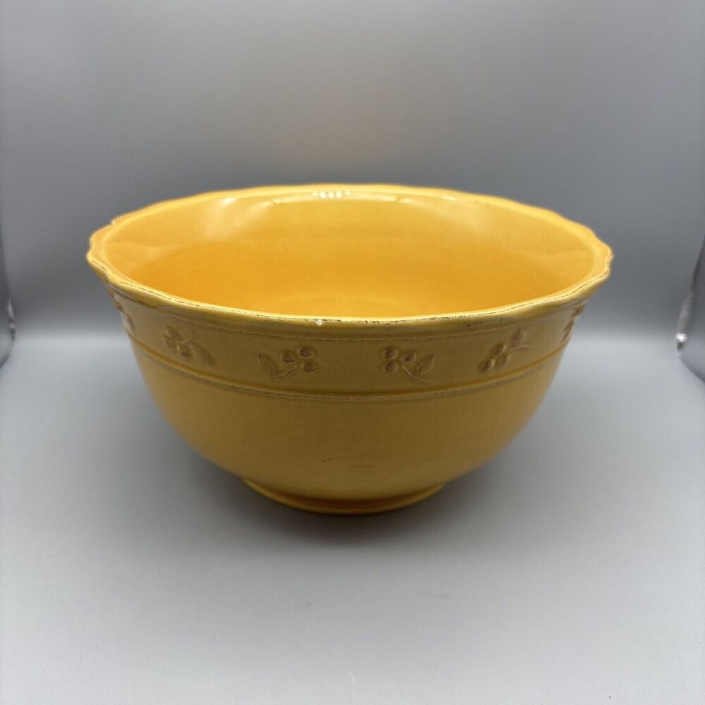 Vintage "Bella" Debby Segura Signature 10" Yellow Fruit/ Mixing Bowl (Damage)